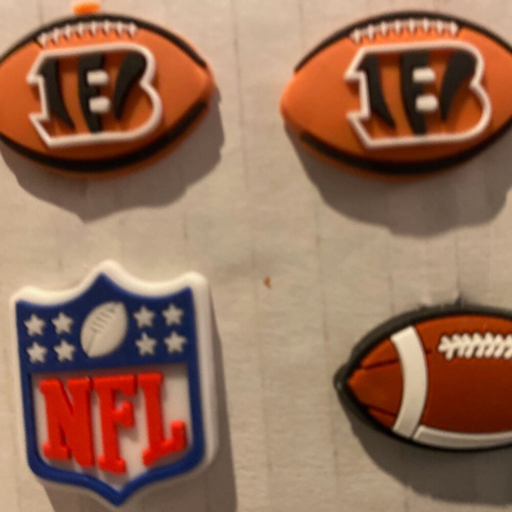 CINCINNATTI BENGALS FOOTBALL SET OF 4 SHOE CHARMS FOR CROCS